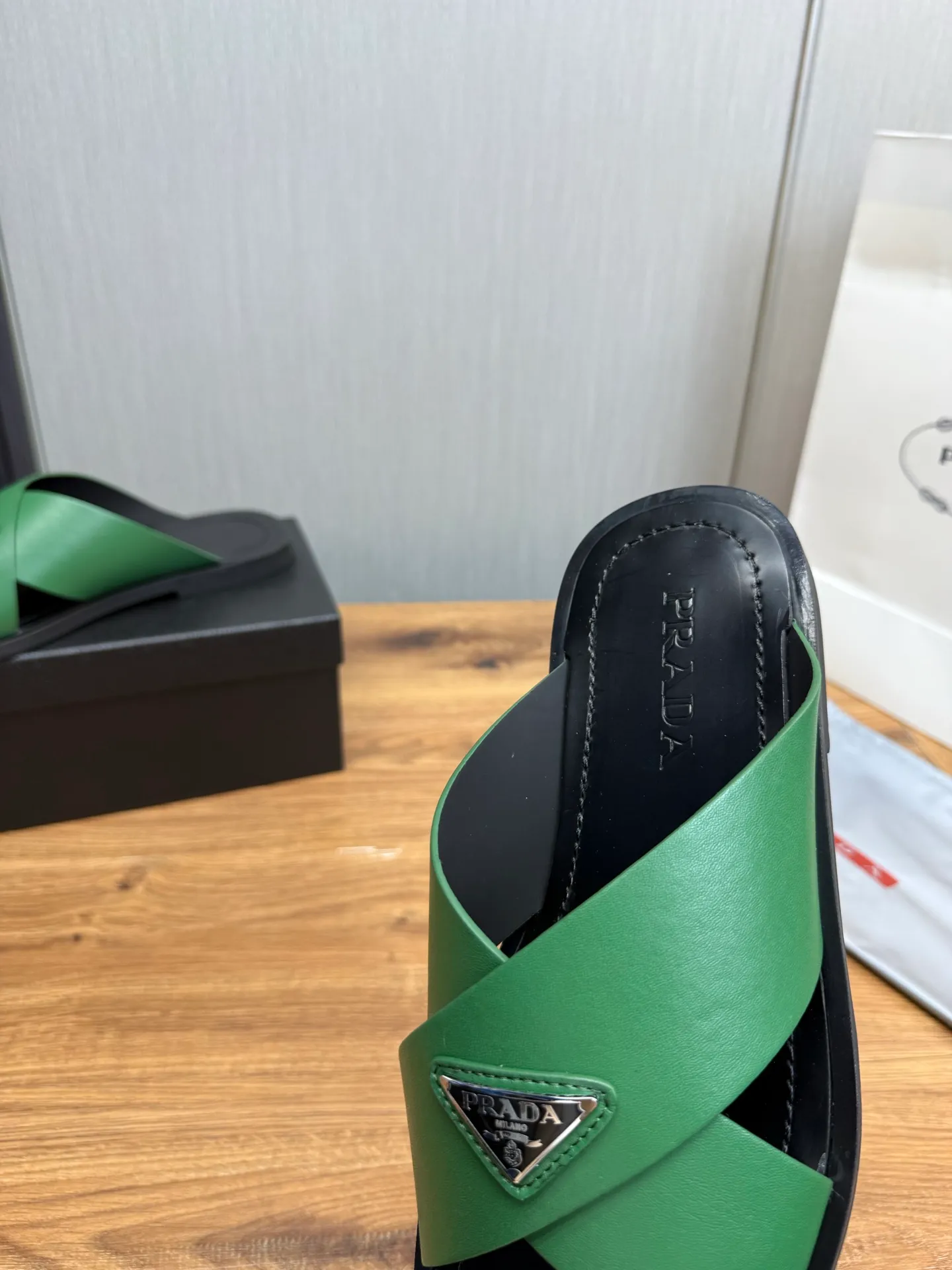 Factory price 340💰 ＰＲＡＤＡPrada - popular men's slippers hot sale 🔥 🩴Official website one to one production 38-45 sizes 45 46 🉑️Customized!